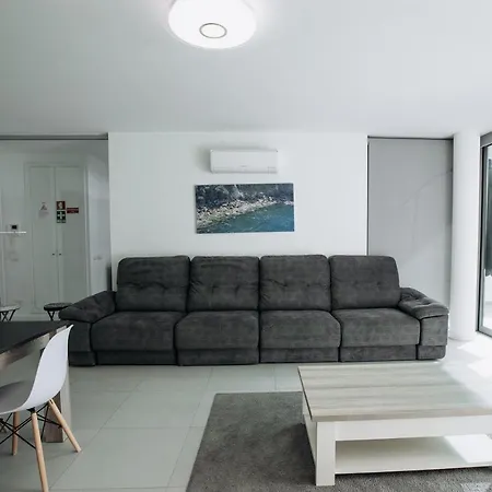 Villa In Albufeira With Private Swimming Pool For 8 People