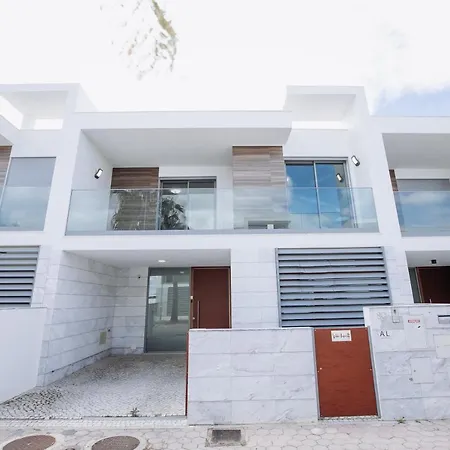 Villa In Albufeira With Private Swimming Pool For 8 People