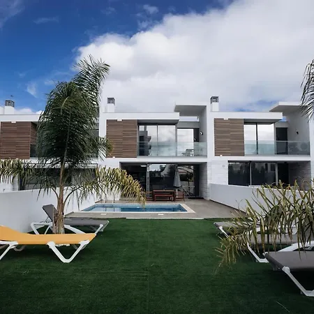 Villa In Albufeira With Private Swimming Pool For 8 People Αλμπουφέιρα