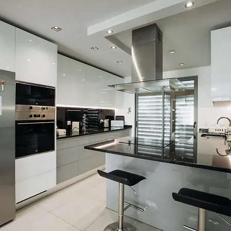Villa In Albufeira With Private Swimming Pool For 8 People Βίλα Αλμπουφέιρα